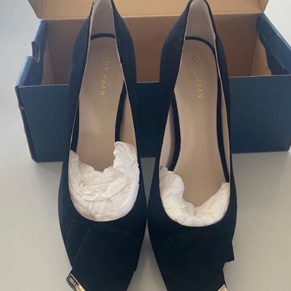 Cole Haan black suede heeled pumps - Picture 4 of 6